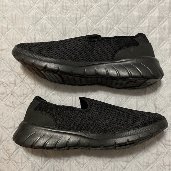 Never worn Womens Size 10 slip on sneakers - Athletic Works - Picture 3 of 3